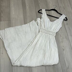 Elegant White Maxi Dress